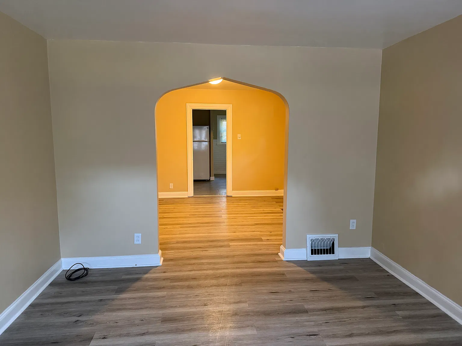 2 bed, 1250 sqft, $1,450 — Photo 4