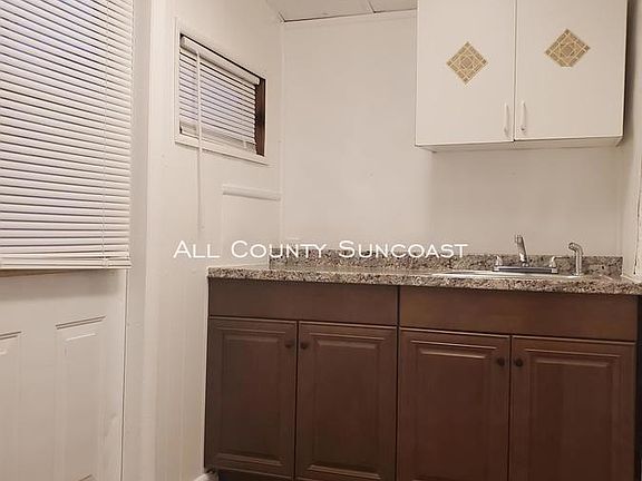 4th image of 7295 60th St N APT 4