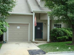 5 Cambridge E, Oxford, NJ 07863