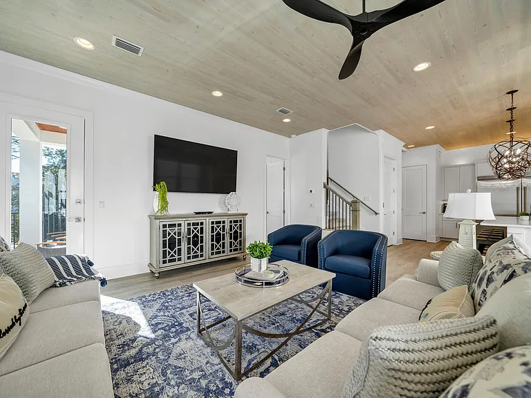 70 Leisure Ln — Photo 16