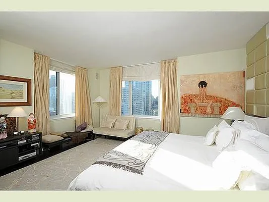 Sold by Stribling | media 5