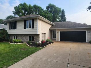 1972 Esther Dr, Onalaska, WI 54650