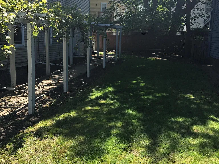 87 Irving St #2 — Photo 27