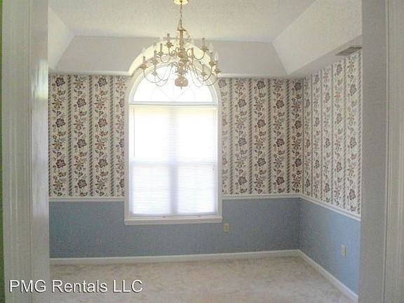 5th image of 2546 Westover Dr