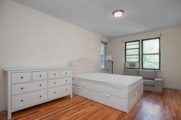 Rented by Emor Management Inc. | media 17