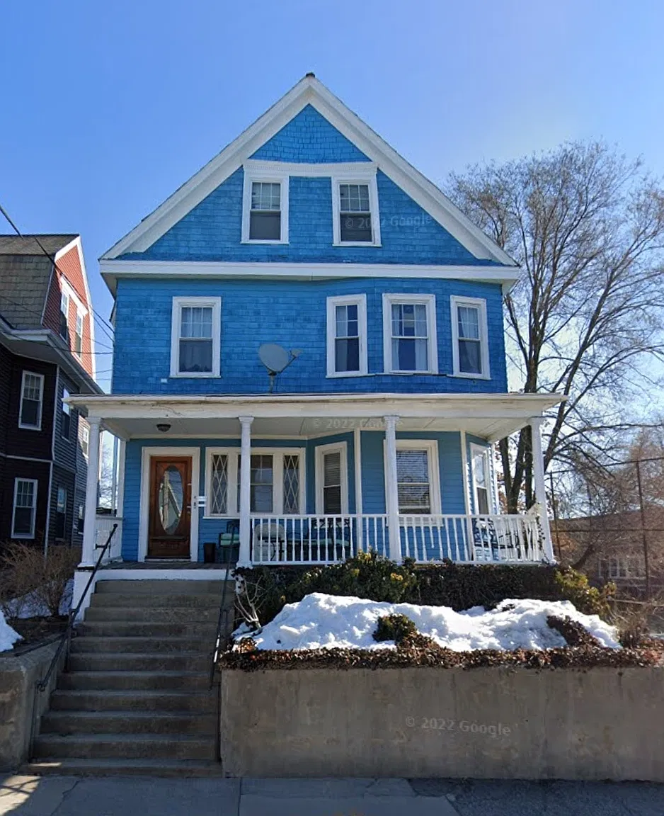 3 bed, 1.5 bath, 1800 sqft, $4,400 — Photo 1