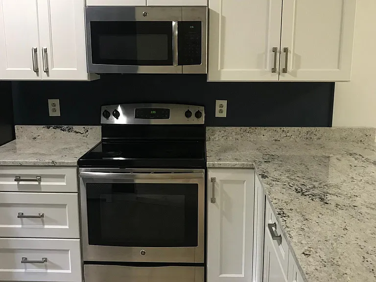 182 Locust Hill Rd — Photo 3