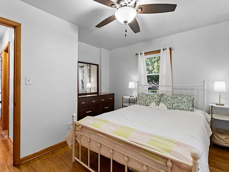 153 Thorlone Ave — Photo 14