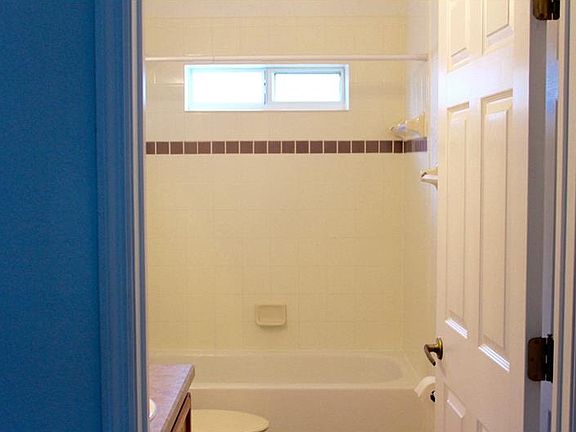 5th image of 412 Vizcay Way