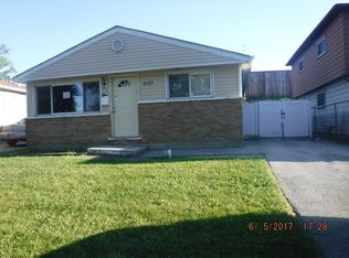 3703 Maxey Ct, Robbins, IL 60472