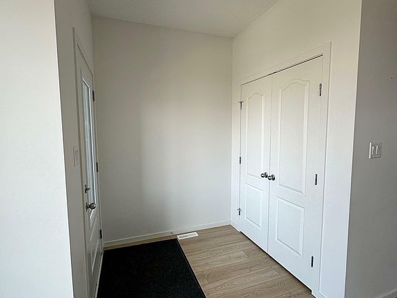 3rd image of 18007 71st St NW