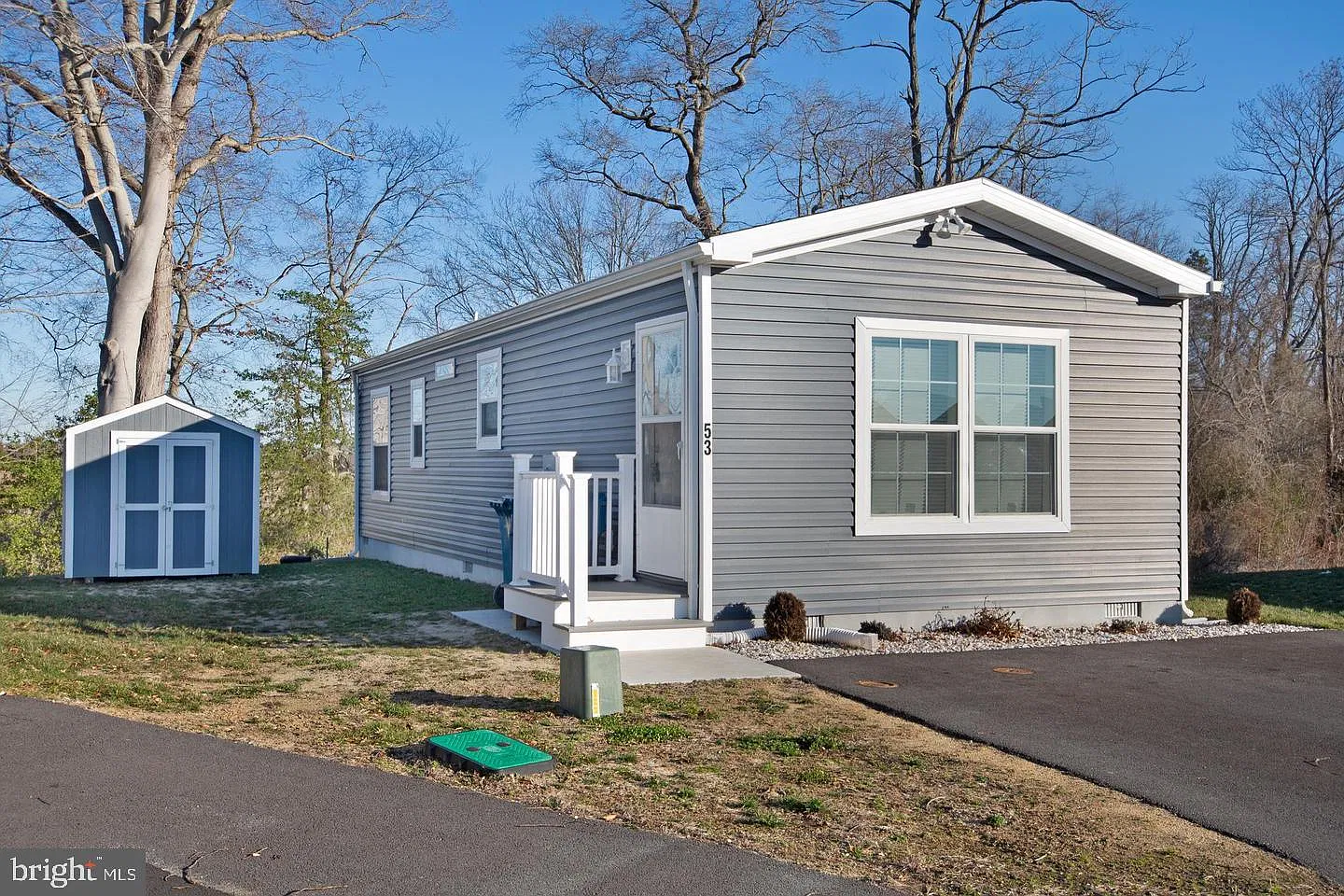 1 bed, 1.0 bath, 704 sqft, $1,300 — Photo 2