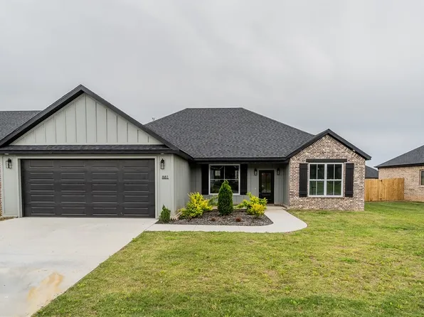 881 Round Top St, Prairie Grove, AR 72753