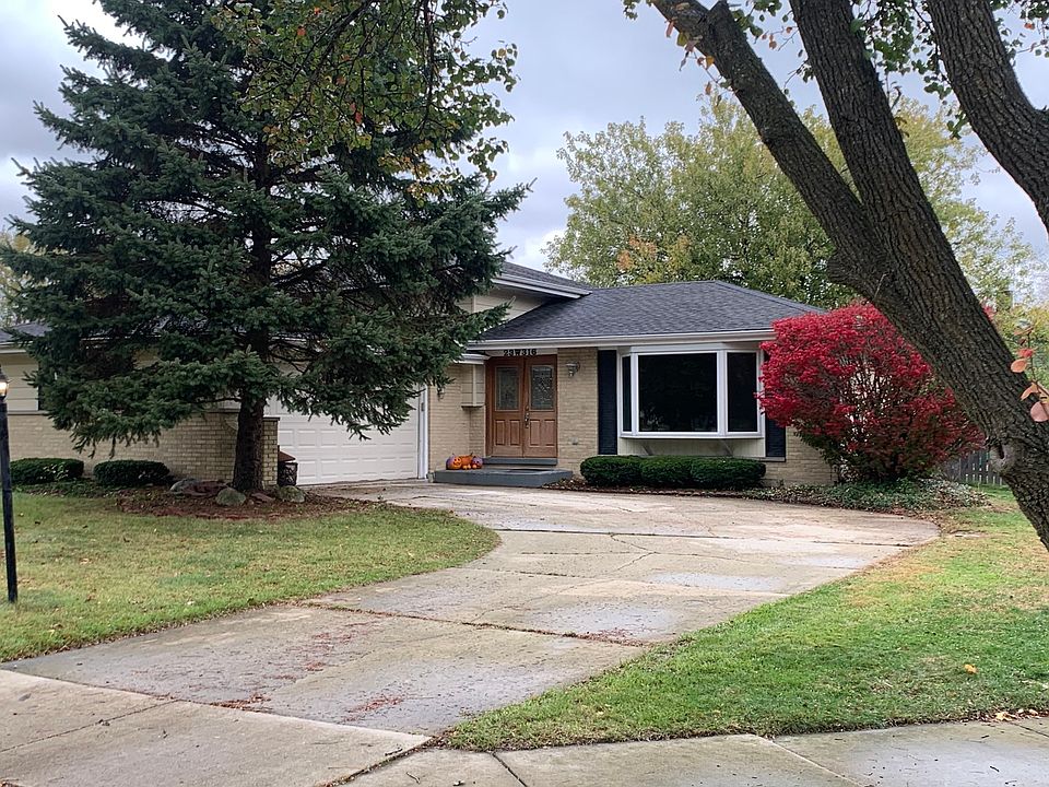 1st image of 23W316 Wedgewood Ct