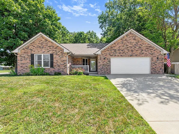 2435 Shorewood Dr, Lebanon, IN 46052