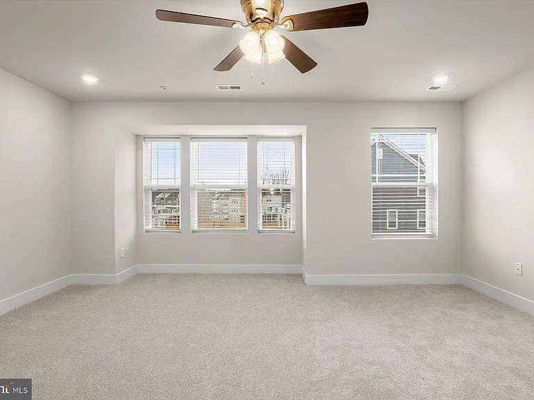 304 Sweetbay Rd — Photo 24