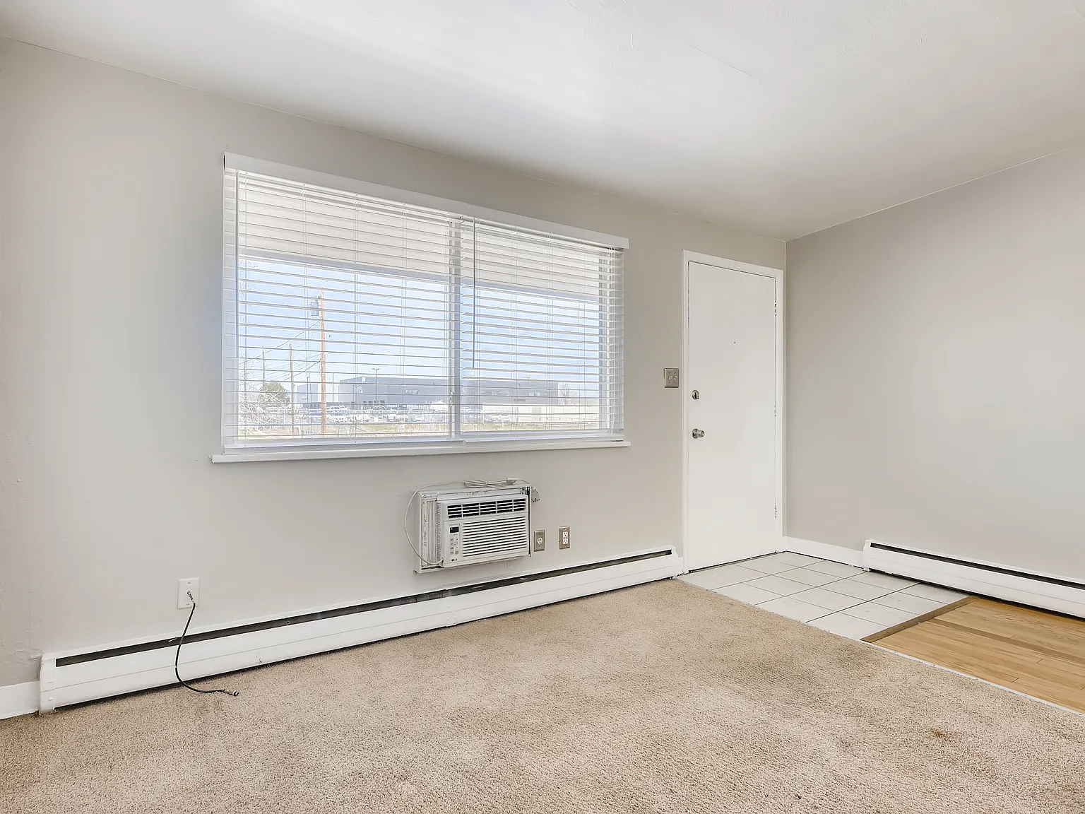 1 bed, 730 sqft, $1,040 — Photo 2