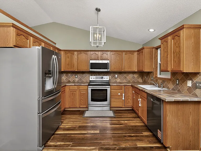 1695 SE Olson Dr — Photo 8