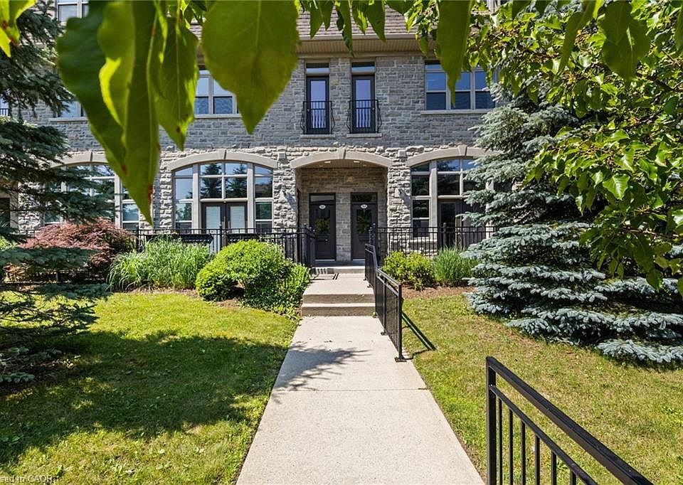 1st image of 74 A Cardigan St