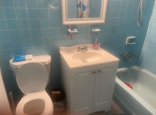 254-15 84th Rd, Floral Park, NY 11001