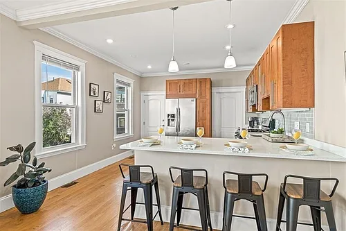 52 Stanley Ave Photo 1