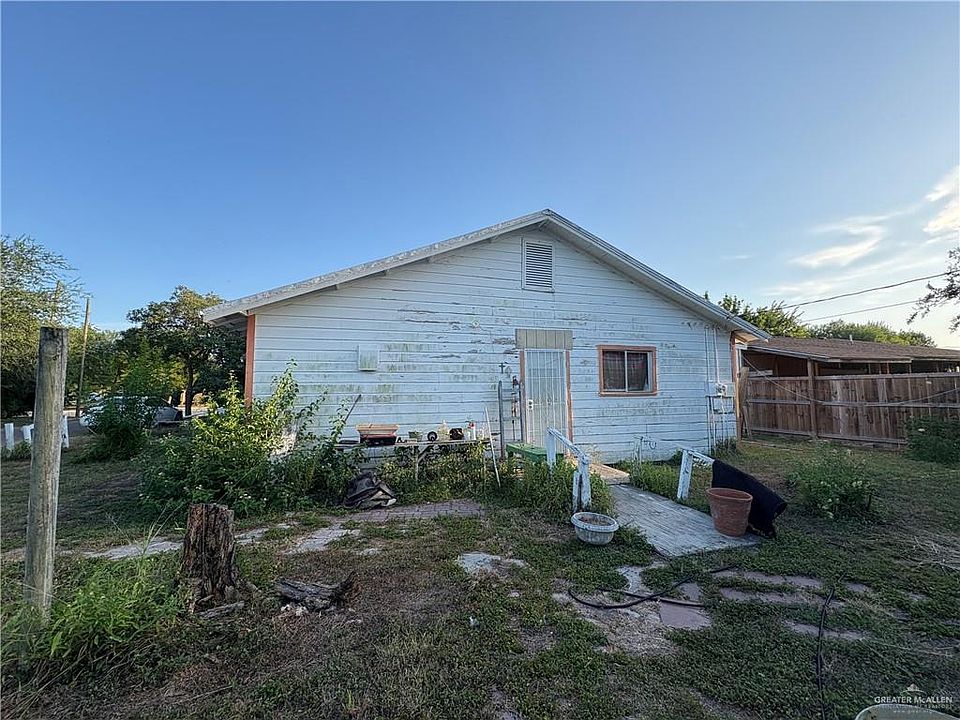 2nd image of 202 Ebony Ave