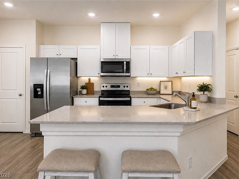 7915 Aurora Sky St Unit 2, North Las Vegas, NV
