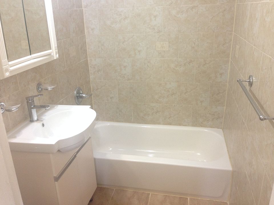 2nd image of 411 E 26th St #5D