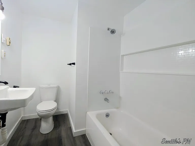 258 E Newton St #1 — Photo 7