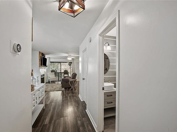 4th image of 655 Riverside Dr