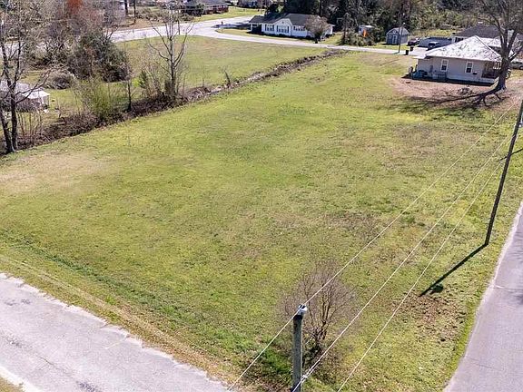 3rd image of 205 S Kemper St