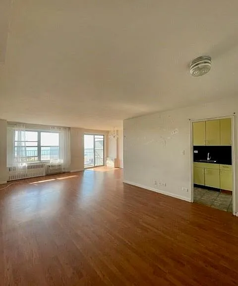 501 Surf Ave #12 — Photo 8