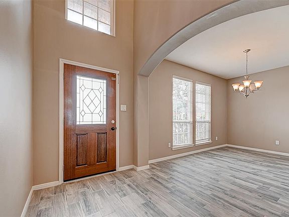 3rd image of 16942 Langham Crossing Ln