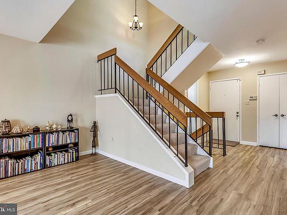 2nd image of 3132 Eakin Park Ct