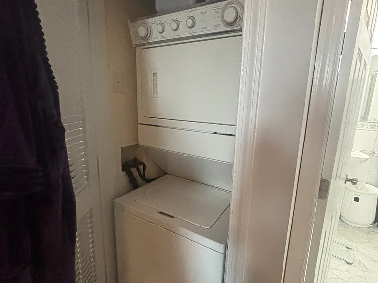 531 Jefferson St #9 — Photo 11