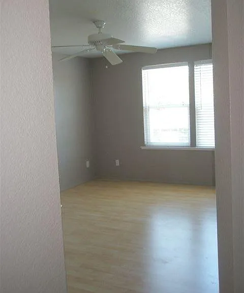4012 Colby Ave — Photo 2