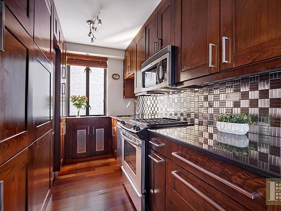 2nd image of 407 Park Ave S APT 11D
