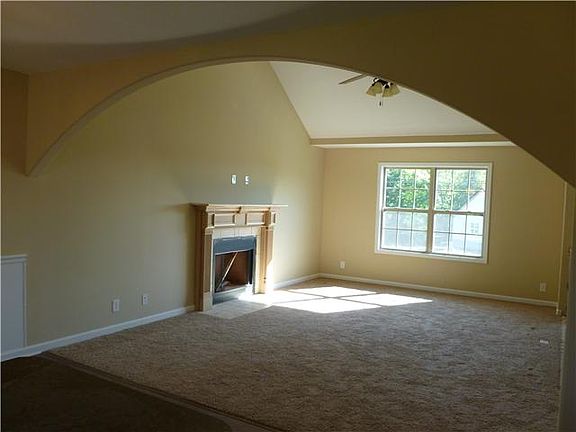 2nd image of 914 Hazelwood Lot 914