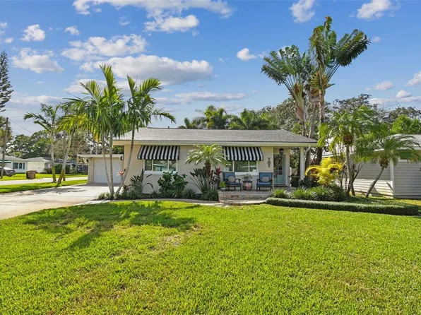 365 FOSTER LANE, BELLEAIR, FL 33756
