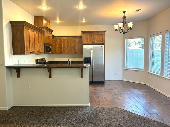 4th image of 8896 W Shoup Ave