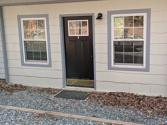 Entrance main living area