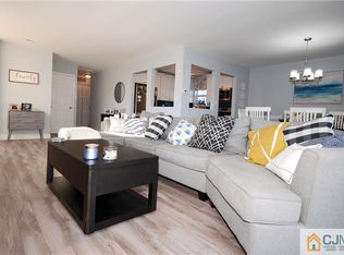 90 Nicole Ct, Old Bridge, NJ 08857