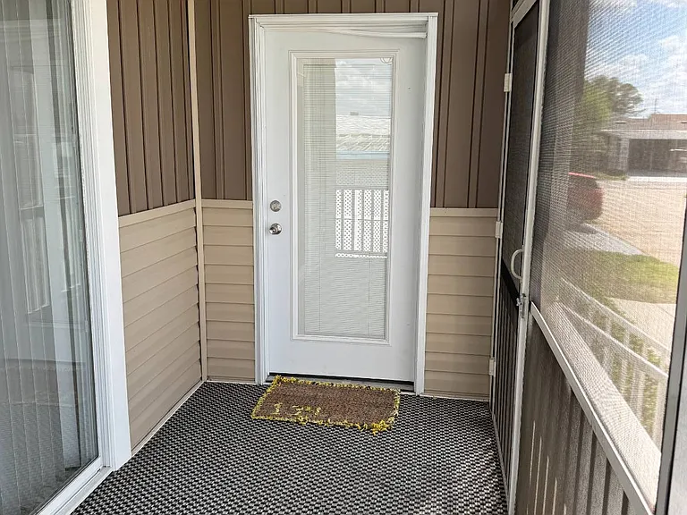 134 Clover Ct — Photo 8