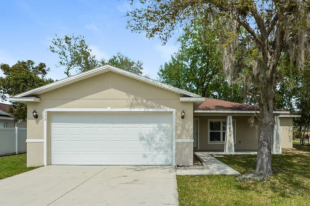 3 bed, 2.0 bath, 1553 sqft, $2,600 — Photo 1