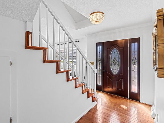 4th image of 419 Longstreet Dr