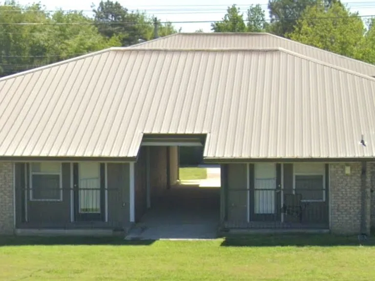 550 Ray Rd — Photo 6