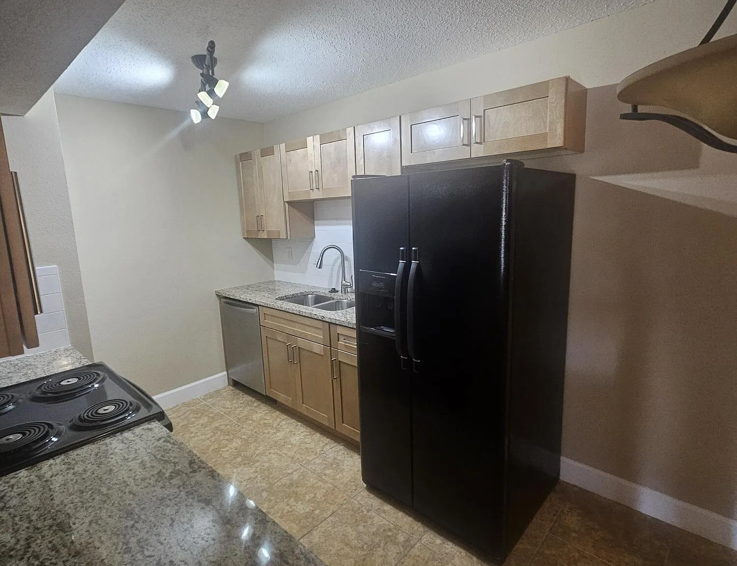 1 bed, 1.0 bath, 630 sqft, $1,150 — Photo 4