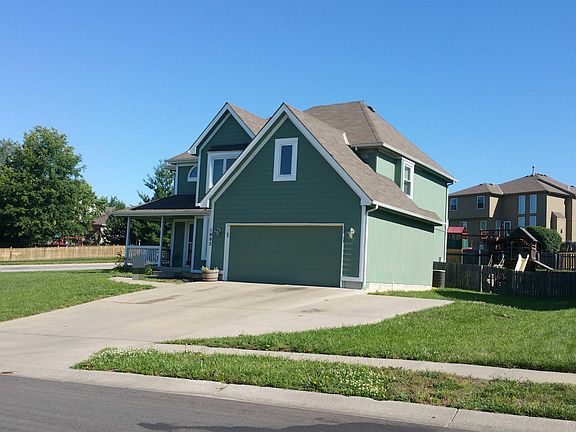 3rd image of 1002 Black Oak Dr