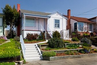 Exterior :: 4406 Pampas