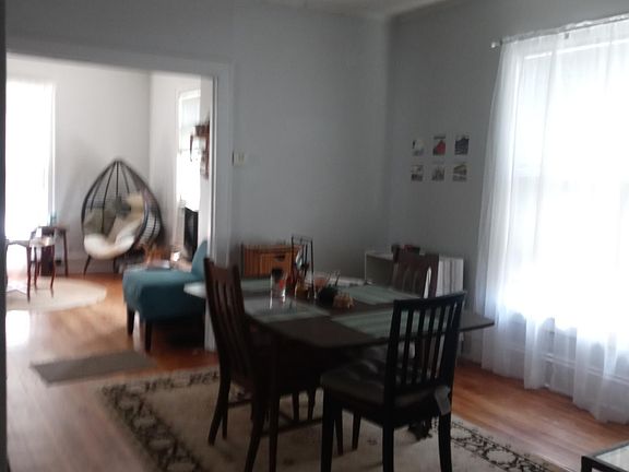 3rd image of 3334 Aldrich Ave S #1